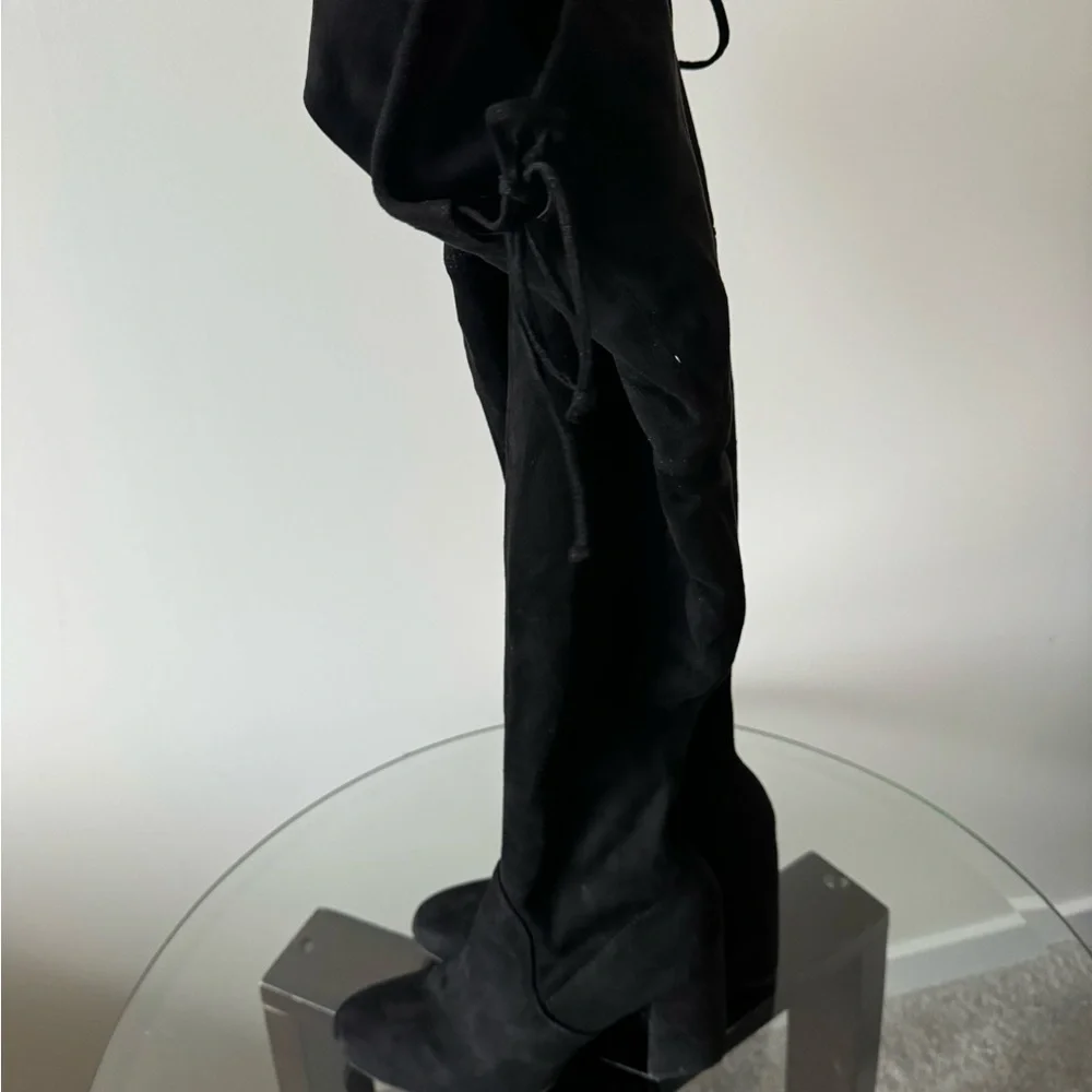 Knee high black boots - Picture 4 of 10